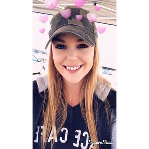 Meet your Posher, Casey